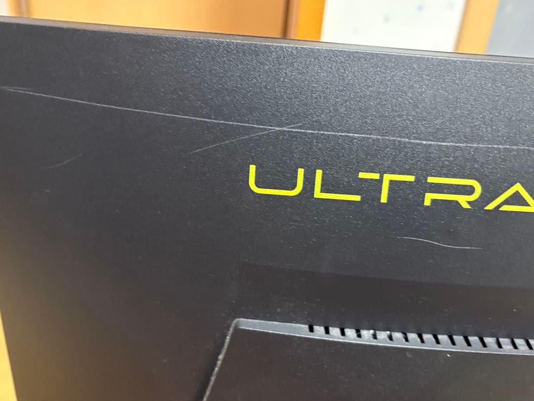 Princeton 湾曲モニター　144Hz