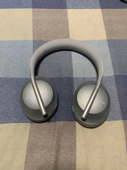 瀬戸大也選手サイン入りBOSE NC 700 LUXE SILVER