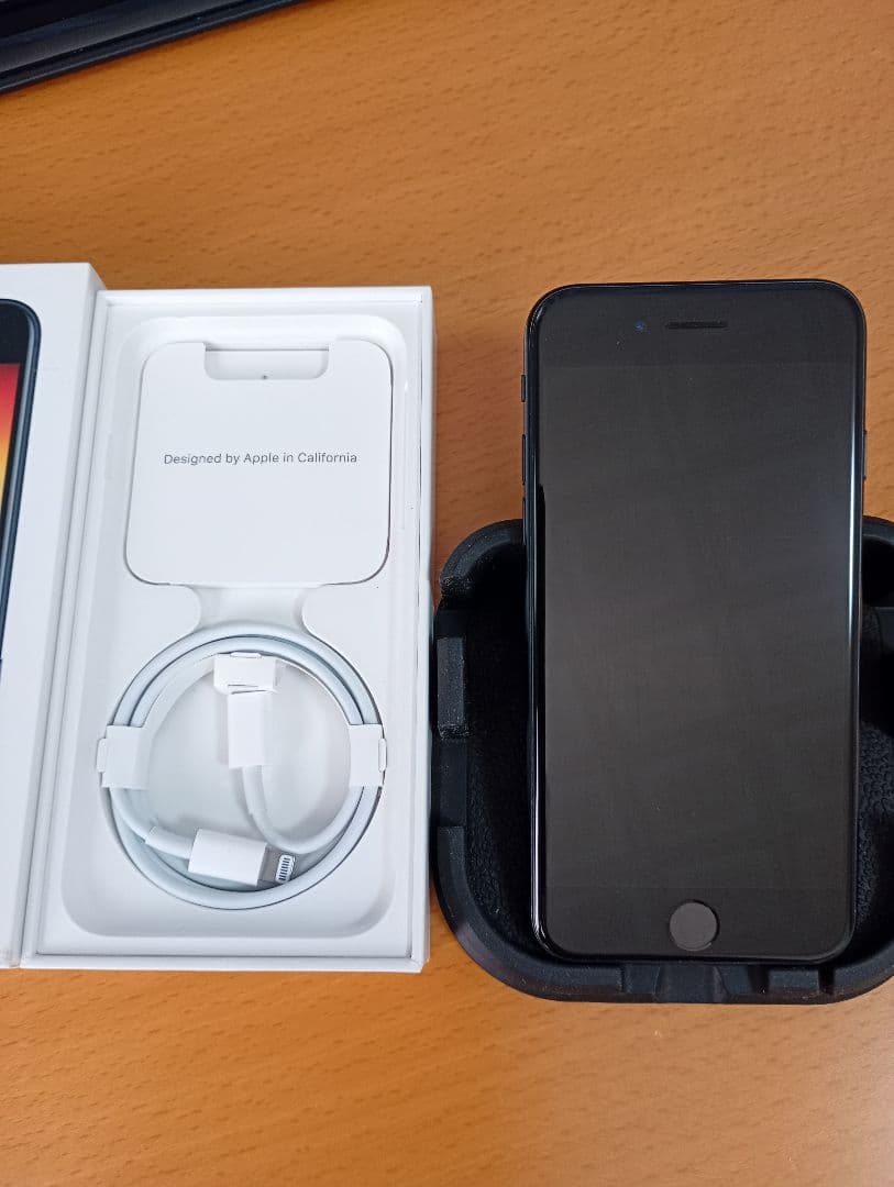 iphone SE（第３世代）ミッドナイト SIMフリー