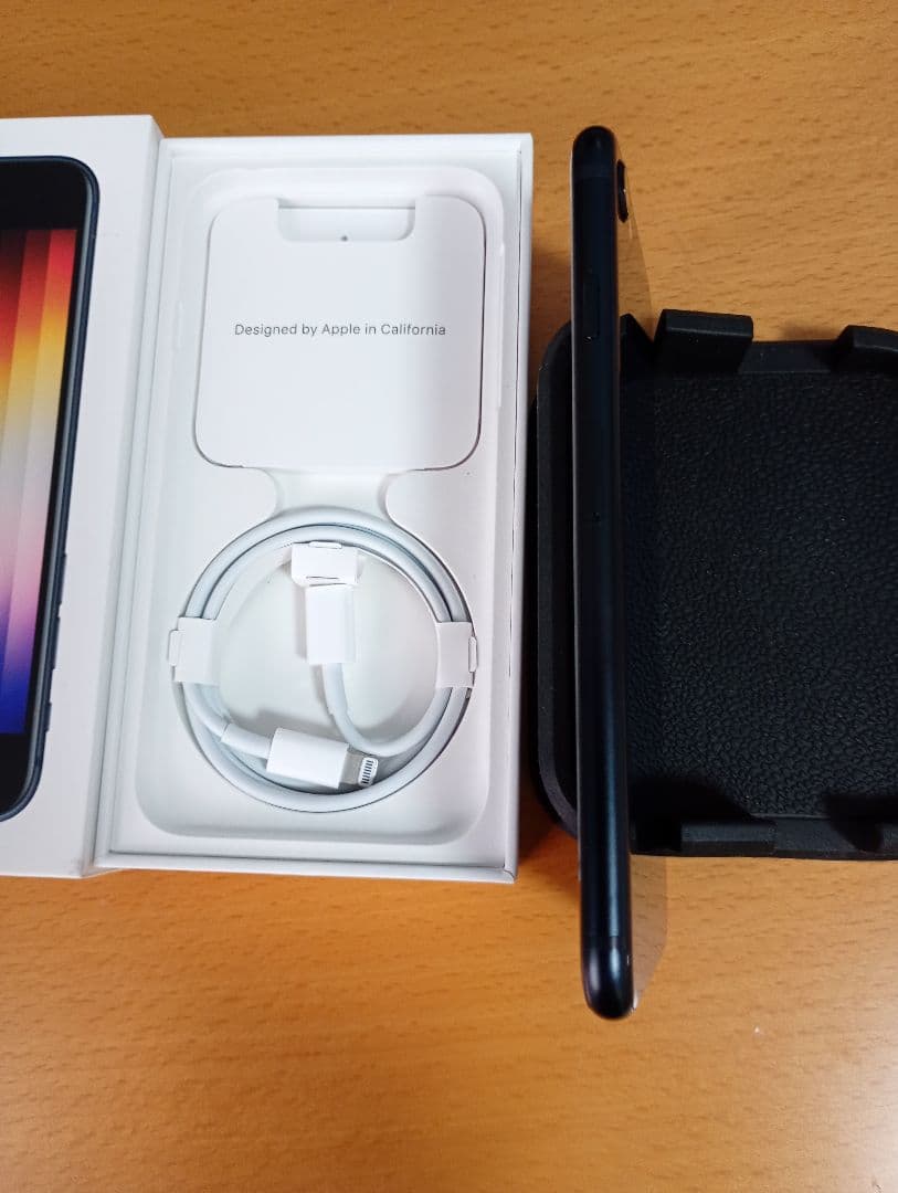 iphone SE（第３世代）ミッドナイト SIMフリー