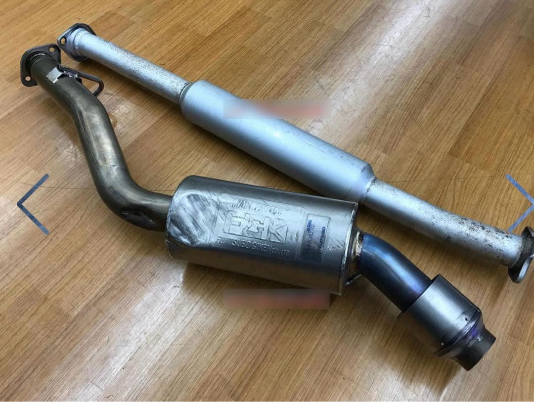 ZN6 トヨタ86 フジツボ　チタンマフラー
