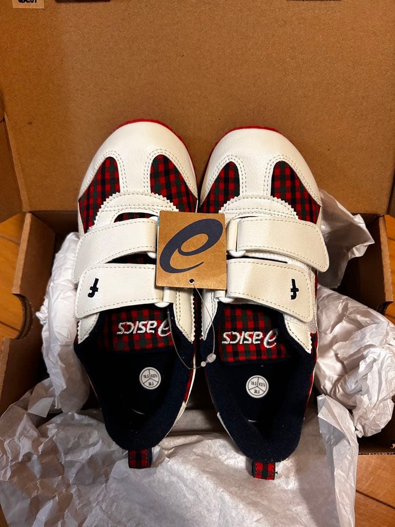 【値下げ】新品　ファミリア asics スニーカー 19.5cm