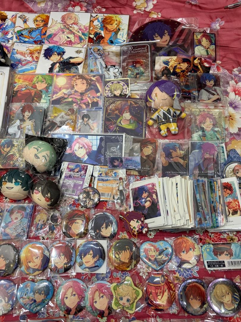 あんスタ グッズ まとめ売り 大量 380点 缶バッジ アクリルスタンド など