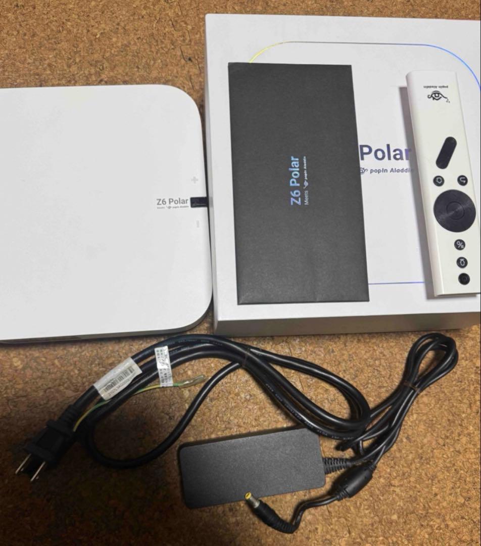 送料込み美品Z6Polar Meets popIn Aladdinプロジェクター