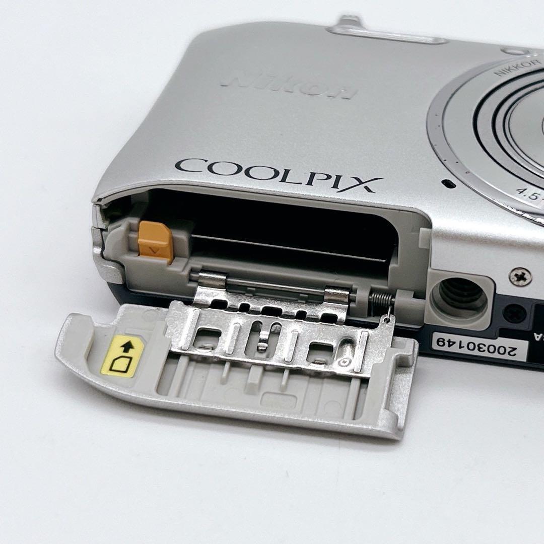 Nikon ニコン COOLPIX S3600 シルバー コンデジ