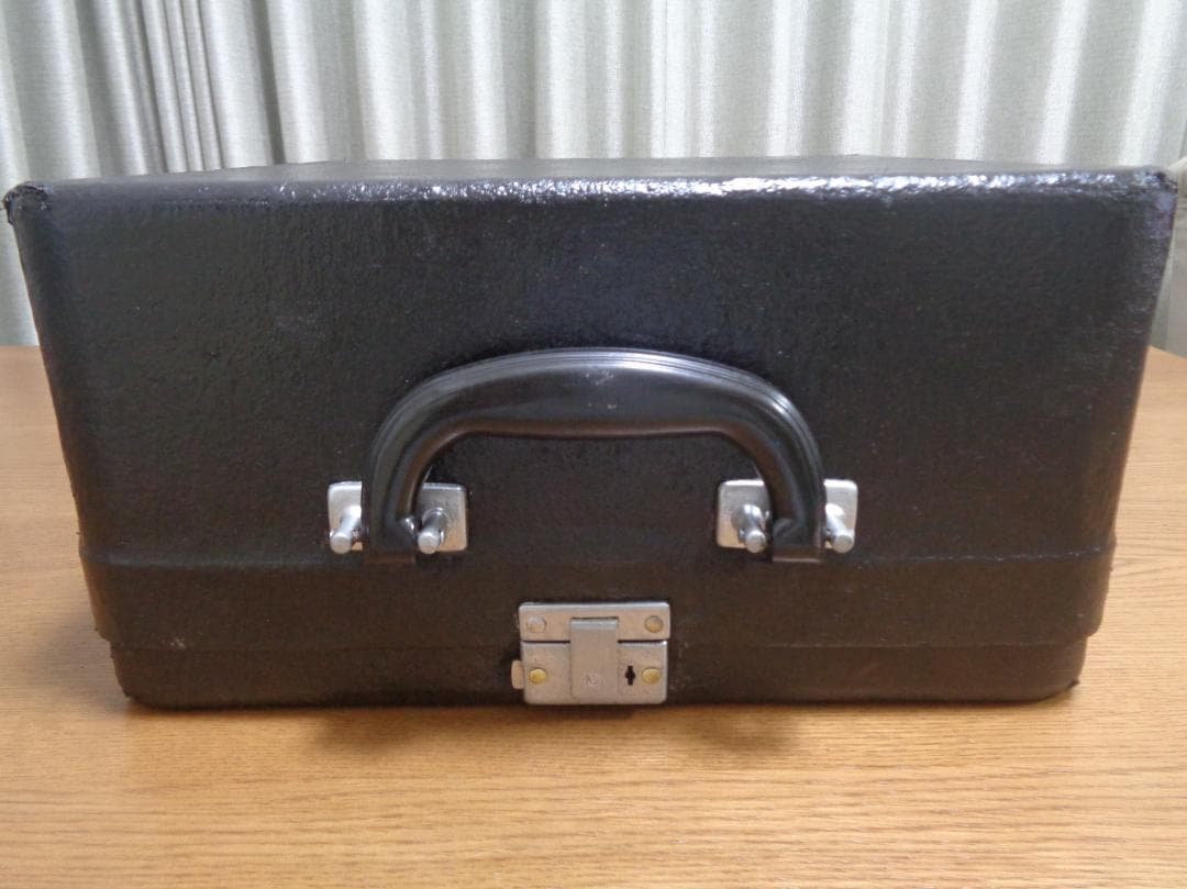 実働品　 ARROW ロイヤルタイプライター 1946年製