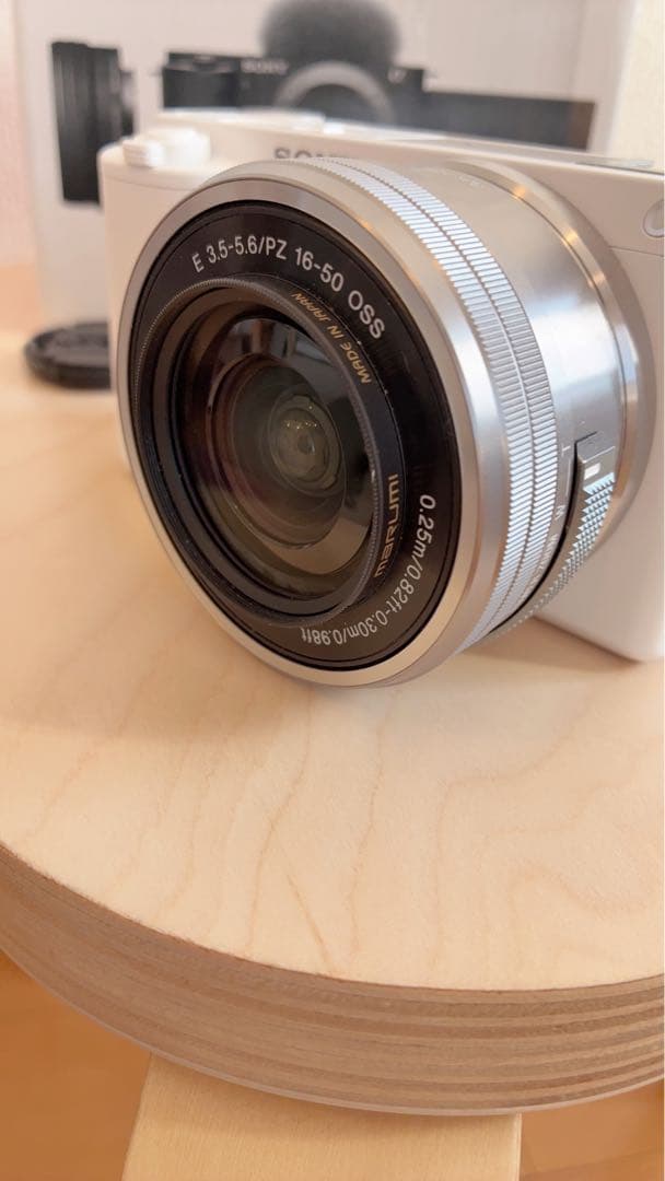 SONY ZV-E10 パワーズームレンズキット ホワイト【SDカード付】