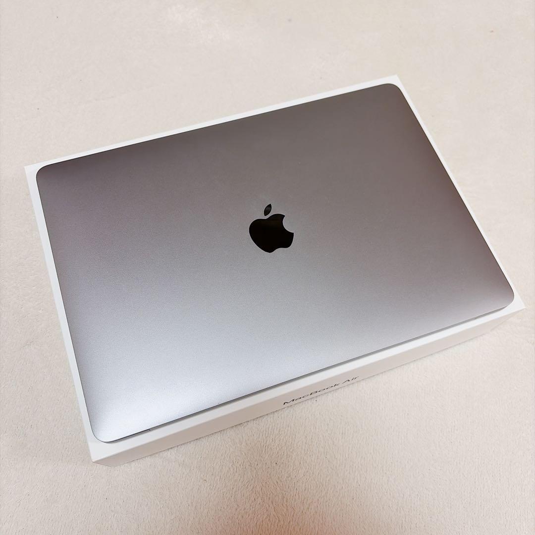 Macbook Air M1 8GB/256GB 充放電55回