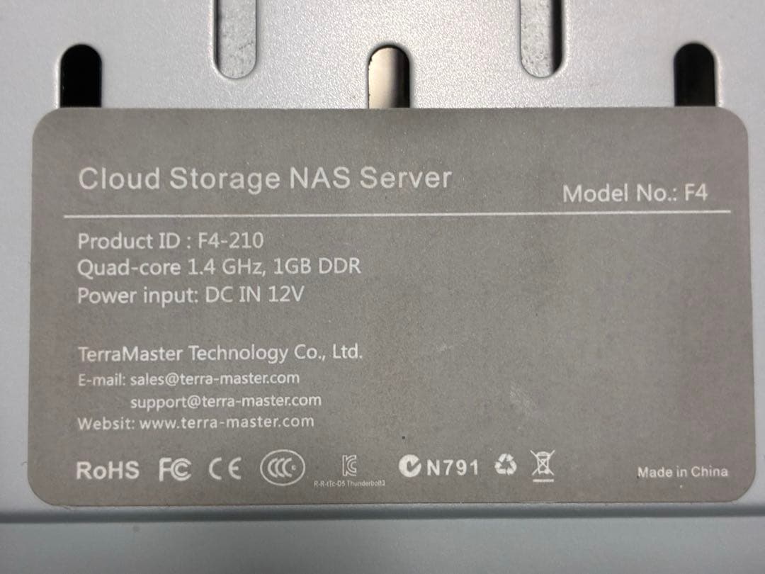 NAS Teramaster F4ー210(中古)