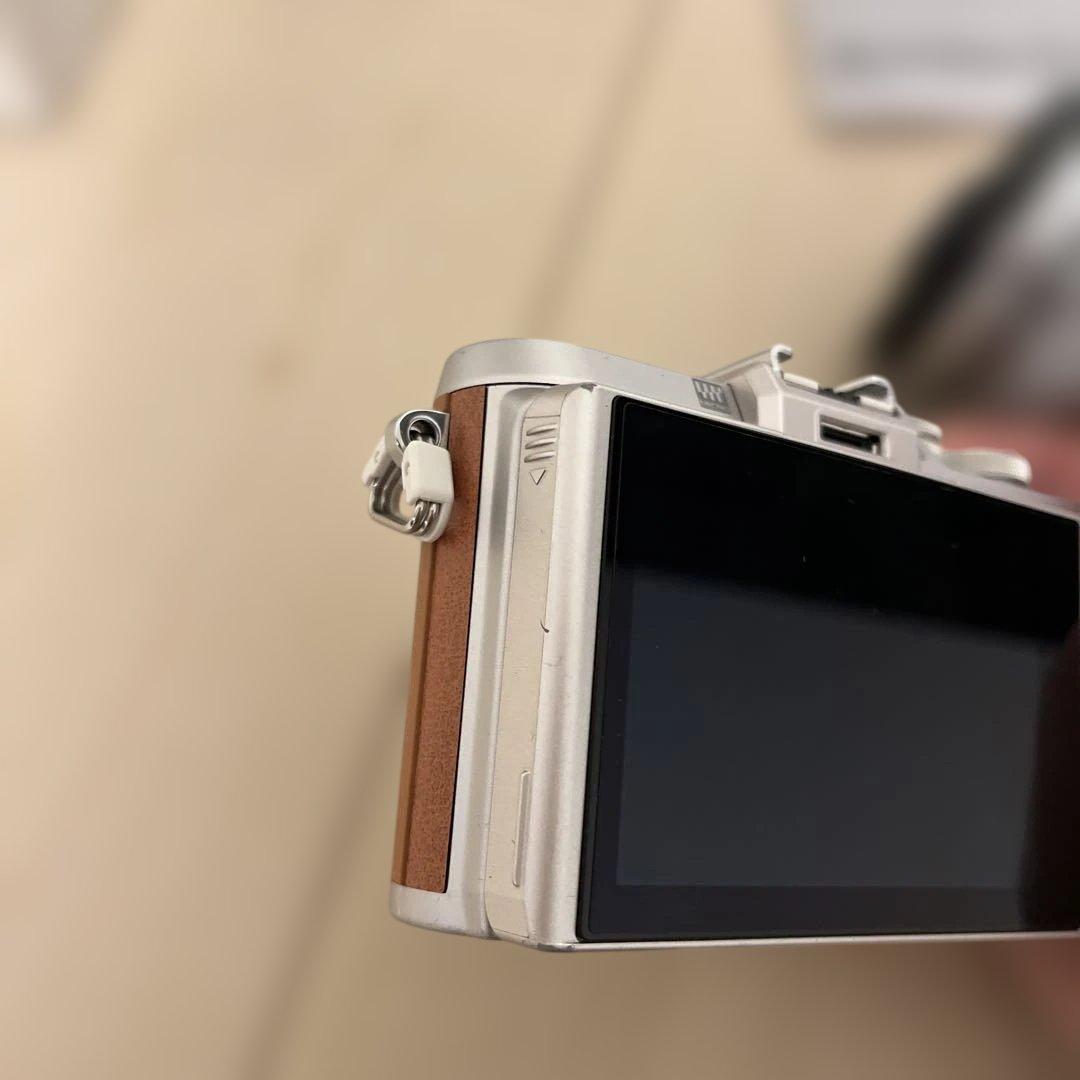 OLYMPUS PEN E-PL8 ダブルレンズキット