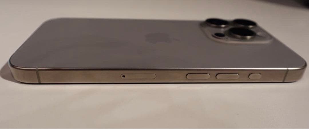 Z*u様 【美品】iPhone15pro 256GB SIMフリー