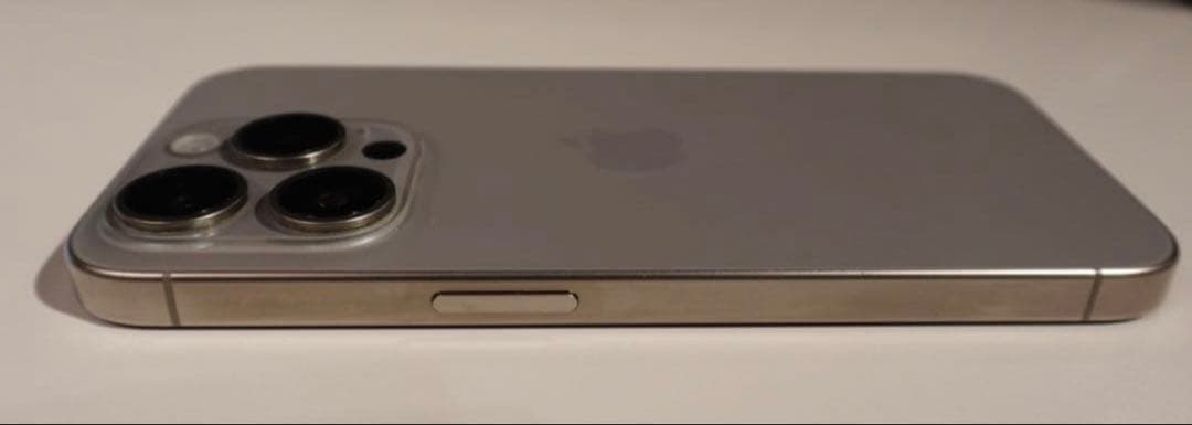 Z*u様 【美品】iPhone15pro 256GB SIMフリー