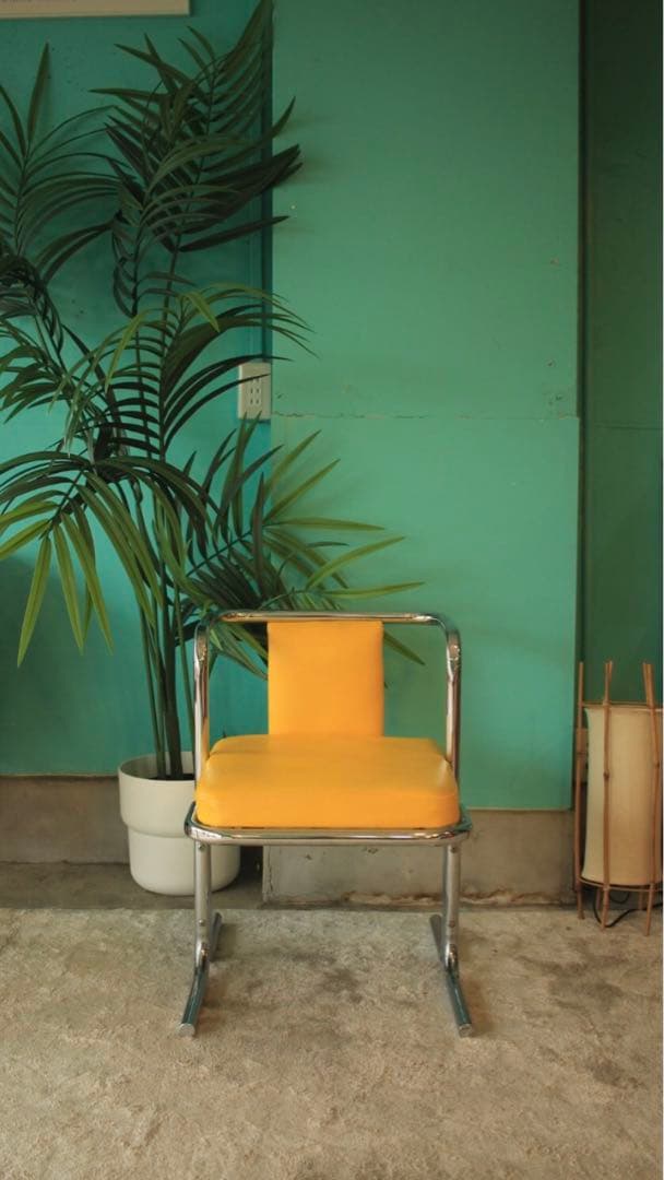 ミッドセンチュリー　チェア　イエロー