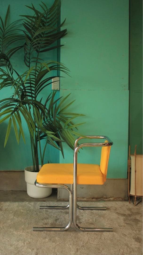 ミッドセンチュリー　チェア　イエロー