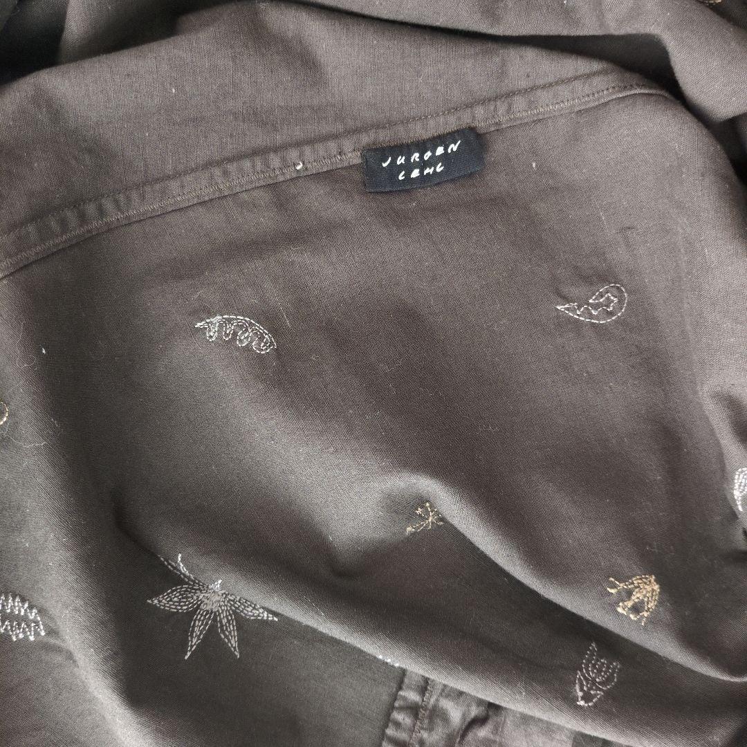 刺繍入りダークグレー長袖シャツ