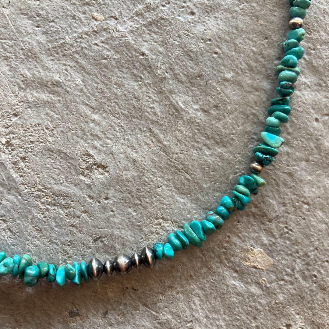 N3 小粒天然ターコイズとSV925製ナバホパールのデザインネックレス　42㎝