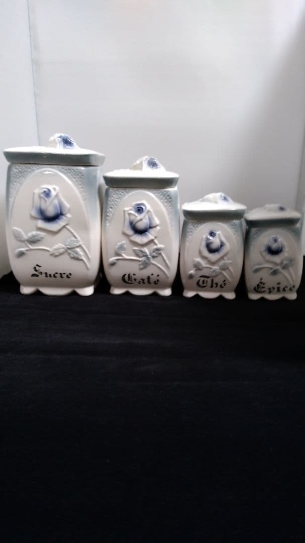 イマン　ジャンヌ　キャニスター