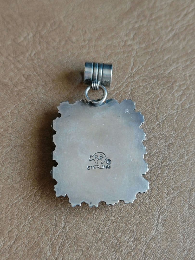 インディアンジュエリー◎ネックレストップ◎ランニングベアー◎STERLING