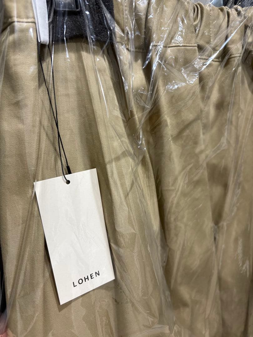 タグ付　lohenローヘン　チノパン　ベージュ