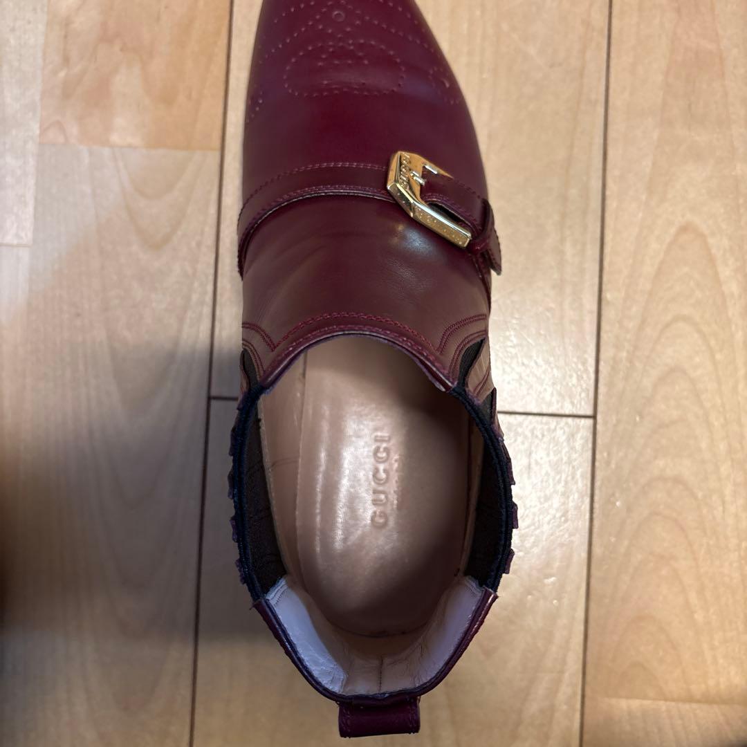 Gucci メダリオン レザーベルト ショートブーツ