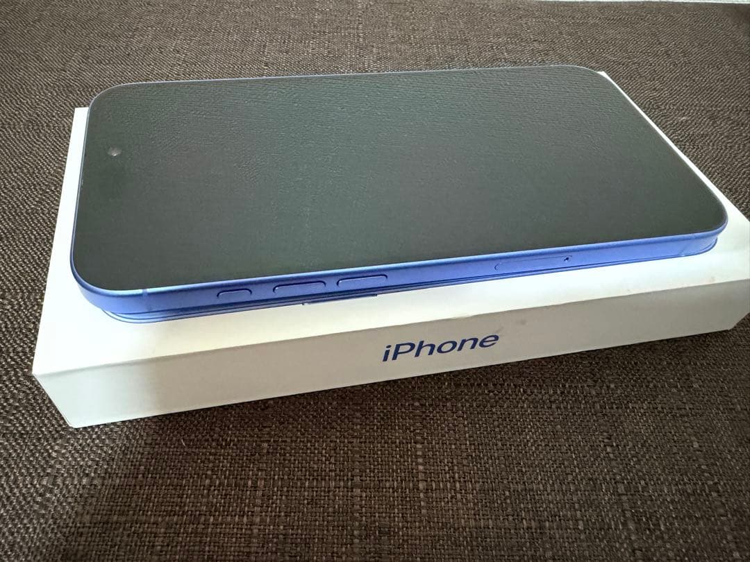 iPhone16puls 128GB ウルトラマリン　充電ケーブルガラスフィルム