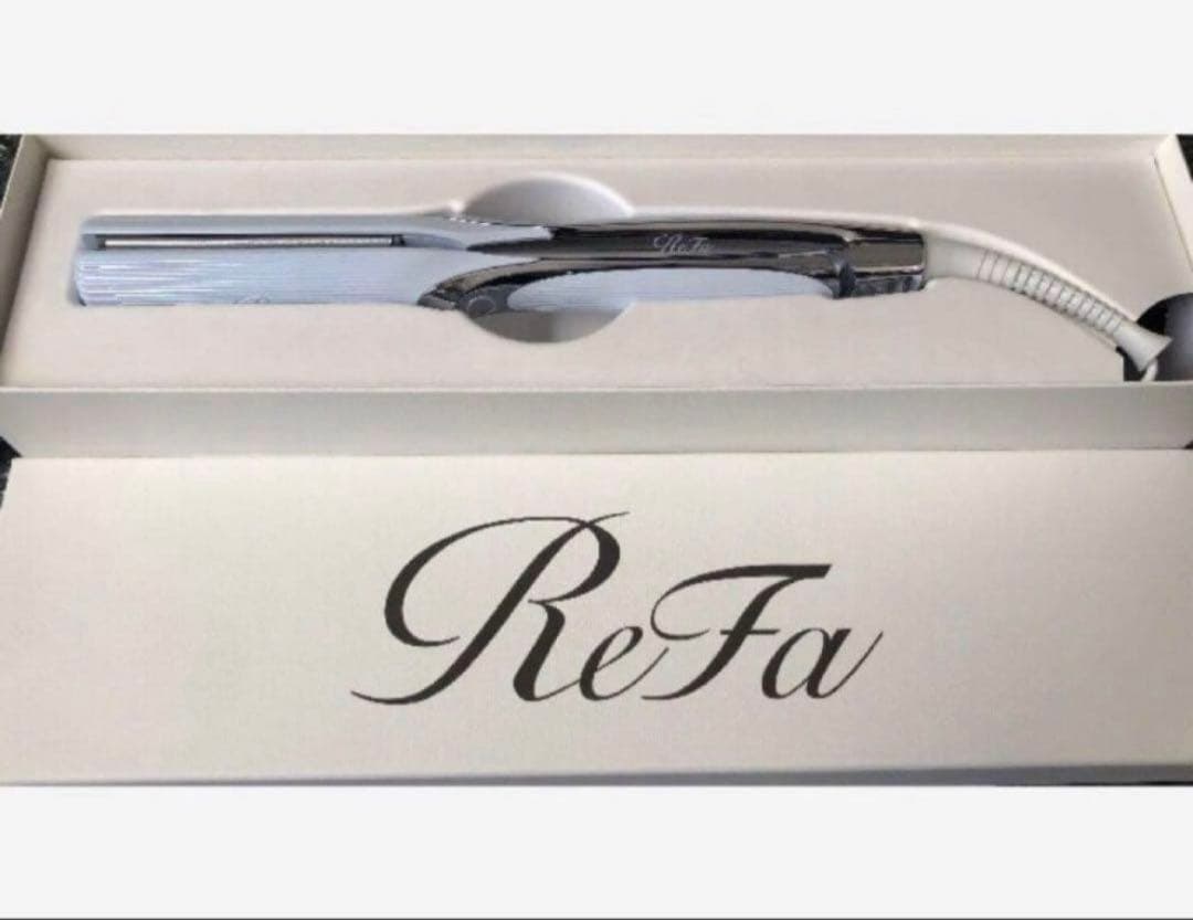 最新モデル　リファ　ストレートアイロン　プロ　ホワイト　美品