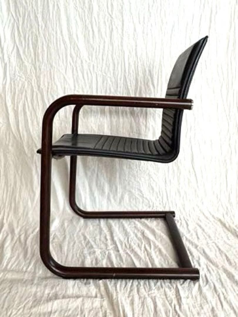 Dreipunkt ドライプンクト　木製カンチレバーチェア