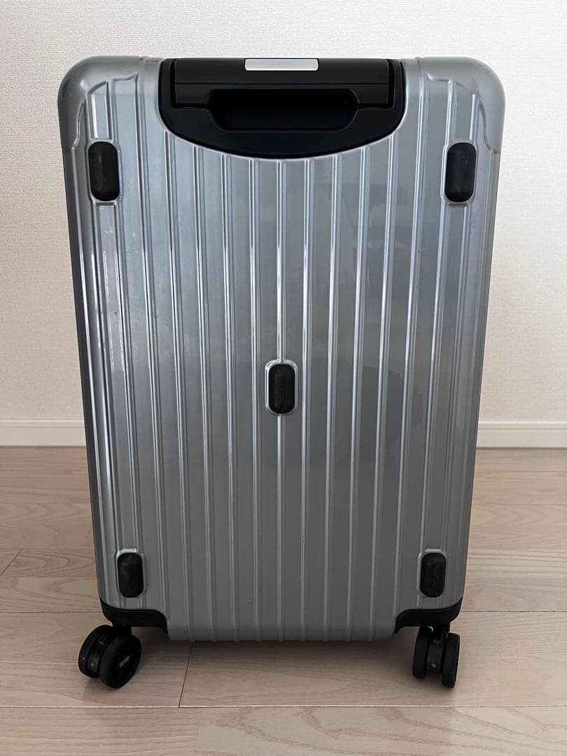 【入手苦難】リモワXポルシェ スーツケース 911トランクにピッタリLサイズ