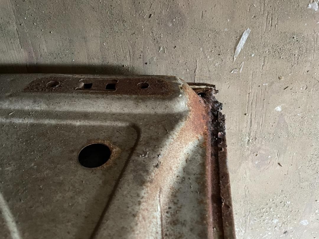 お宝発見希少 スカイライン、ケンメリ、ボンネット、GTR、レストアモール付き