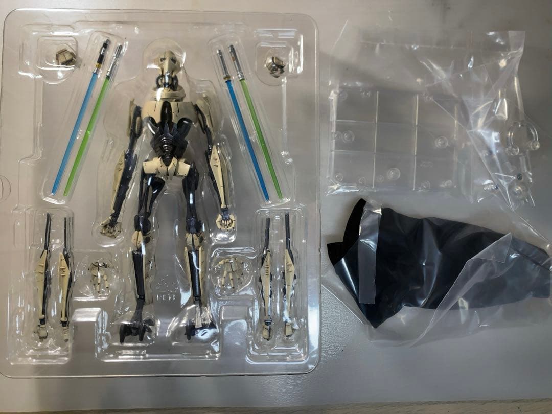 グリーヴァス将軍　SHフィギュアーツ