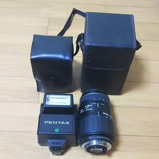 SIGMA 望遠レンズ 70-300、 PENTAX ストロボ AF280T