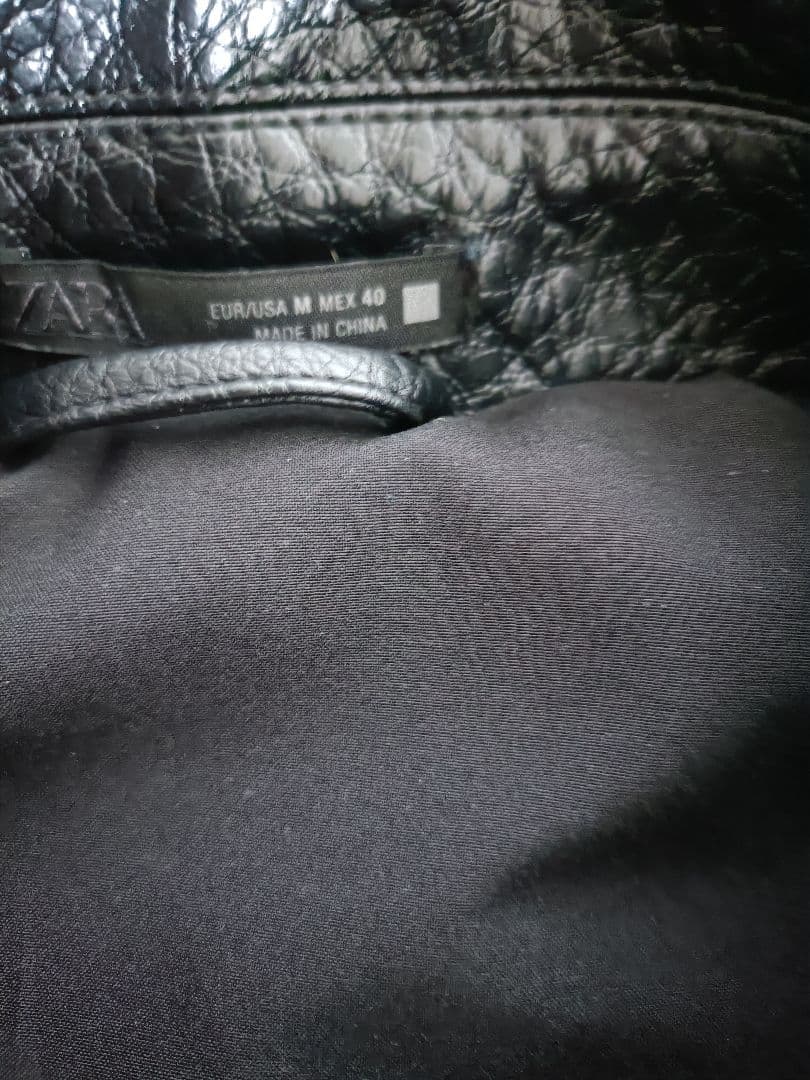 ZARA 黒 フェイクレザー パフジャケット　M