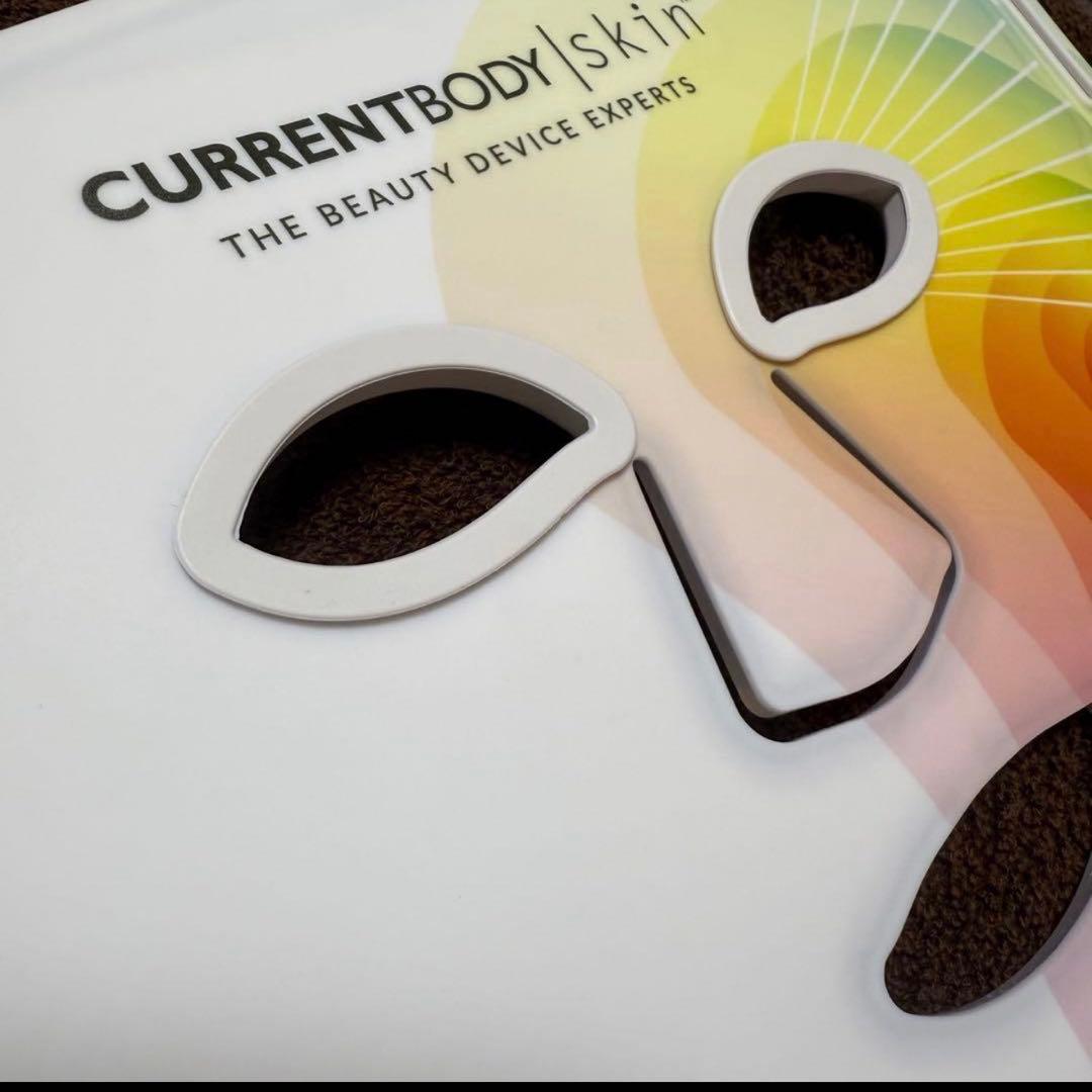 年末年始！【美品中古】 currentbody LED 4in1 マスク