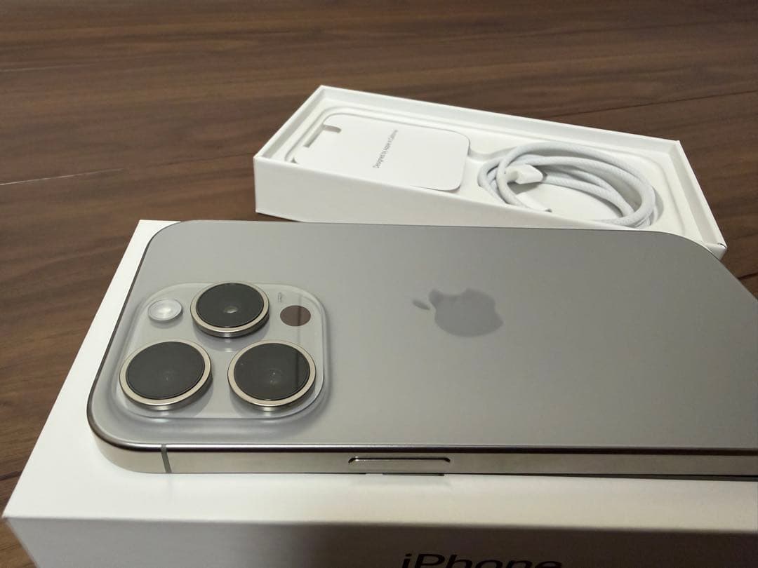 【美品】iPhone 15 Pro 256GB バッテリー最大容量98%