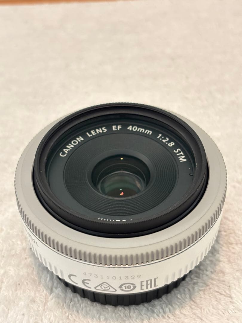 【美品】キャノンEF40mmf2.8STM ホワイト プロテクター赤.黒付き