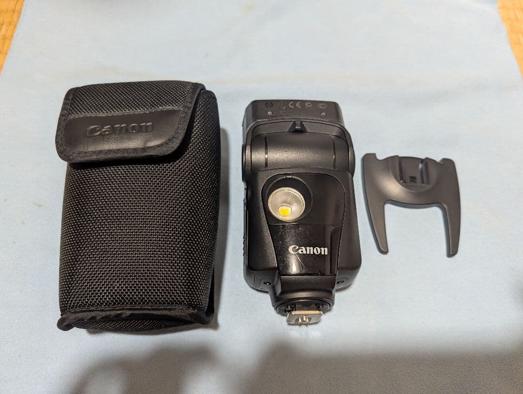 EOS Kiss X90、デジタル専用レンズ3本、320EXセット