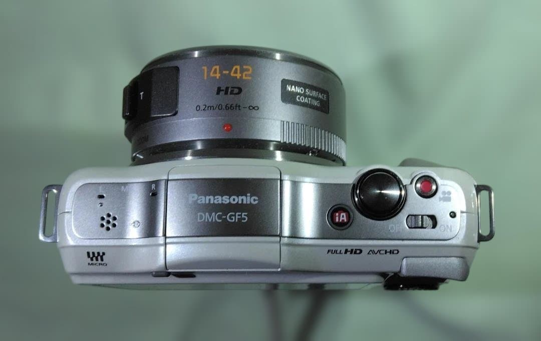 Lumix GF5 カメラ本体+10倍接写レンズ