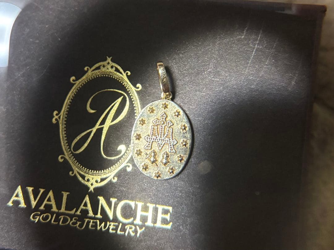 AVALANCHE 10Kイエローゴールドペンダント メダイ　マリアペンダント