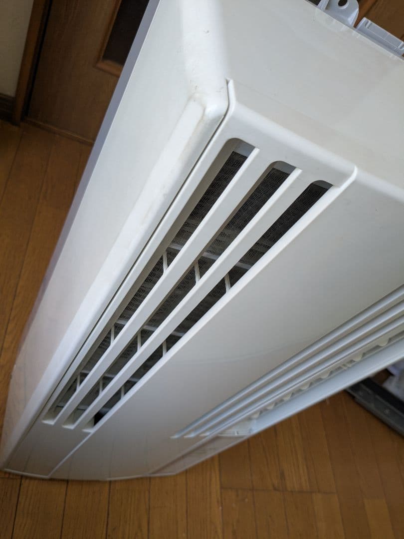 コロナ　窓エアコン　2015年製　枠、付属品は新品未使用