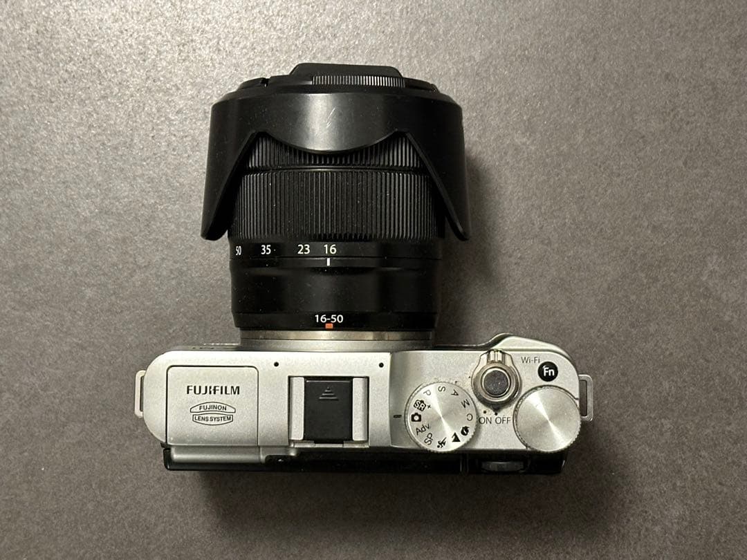 Fujifilm X-M1 ミラーレス一眼 16-50mm