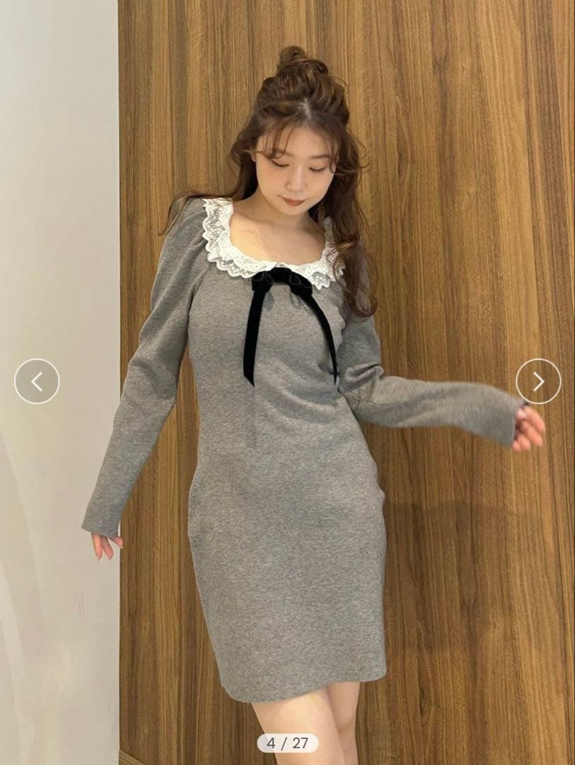 【※ウサギオンライン限定商品】SNIDEL フリルネックニットワンピース