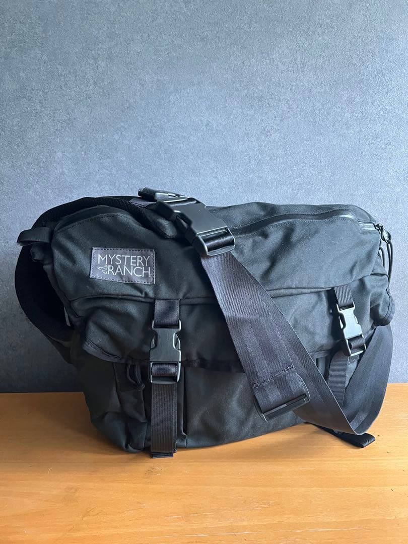 【入手困難】MYSTERY RANCH メッセンジャー　インベーダー　超美品