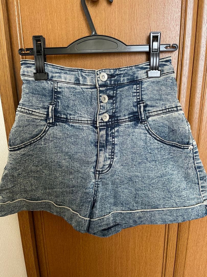デニムブルー ハイウエストショートパンツ