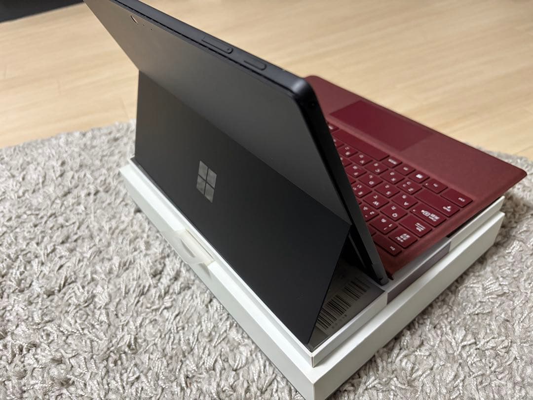 T*a様 ⭐︎Surface Pro 6 ブラック⭐︎タイプカバー付属 バッテリ