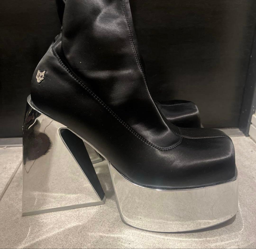 NAKID WOLFE メタリックブーツ