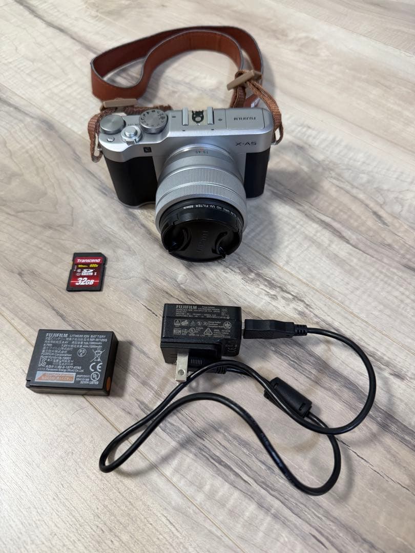 富士フイルム X-A5 ミラーレスカメラ シルバー