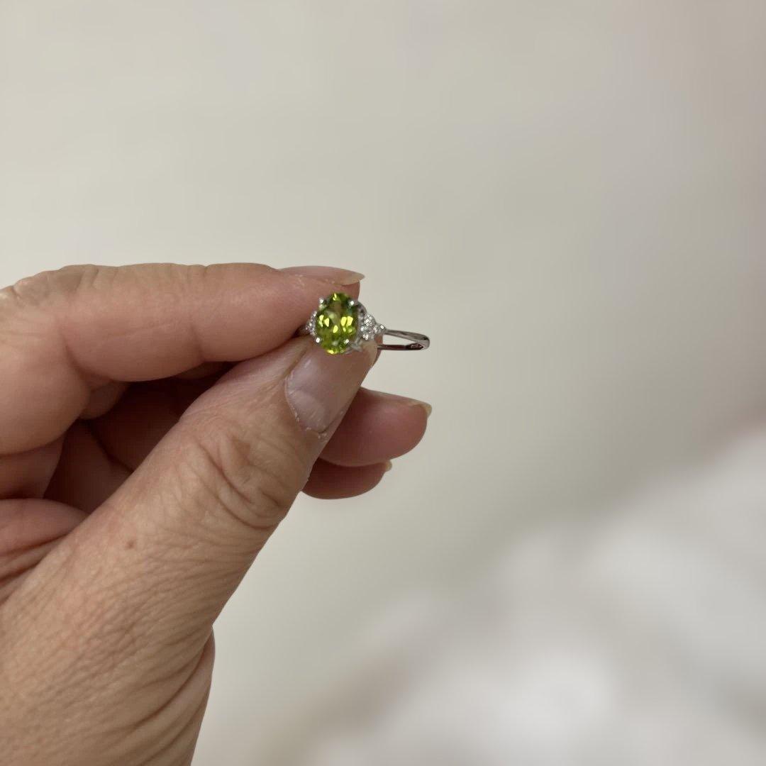 ペリドット1.47カラット未使用リング