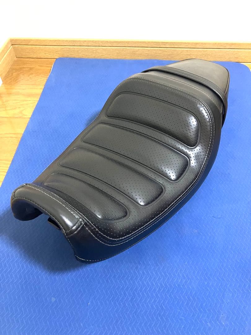 ハーレー　純正　XL1200CX スポーツスター　ロードスター　シート 美品