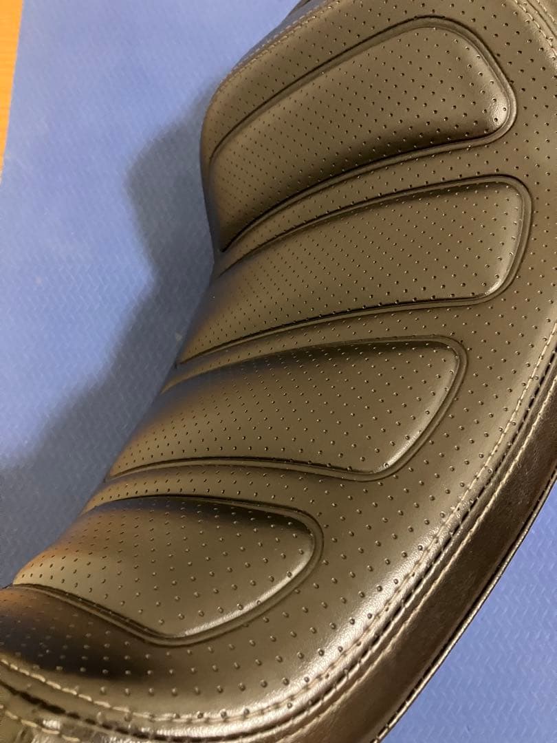 ハーレー　純正　XL1200CX スポーツスター　ロードスター　シート 美品