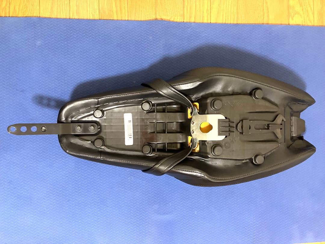 ハーレー　純正　XL1200CX スポーツスター　ロードスター　シート 美品